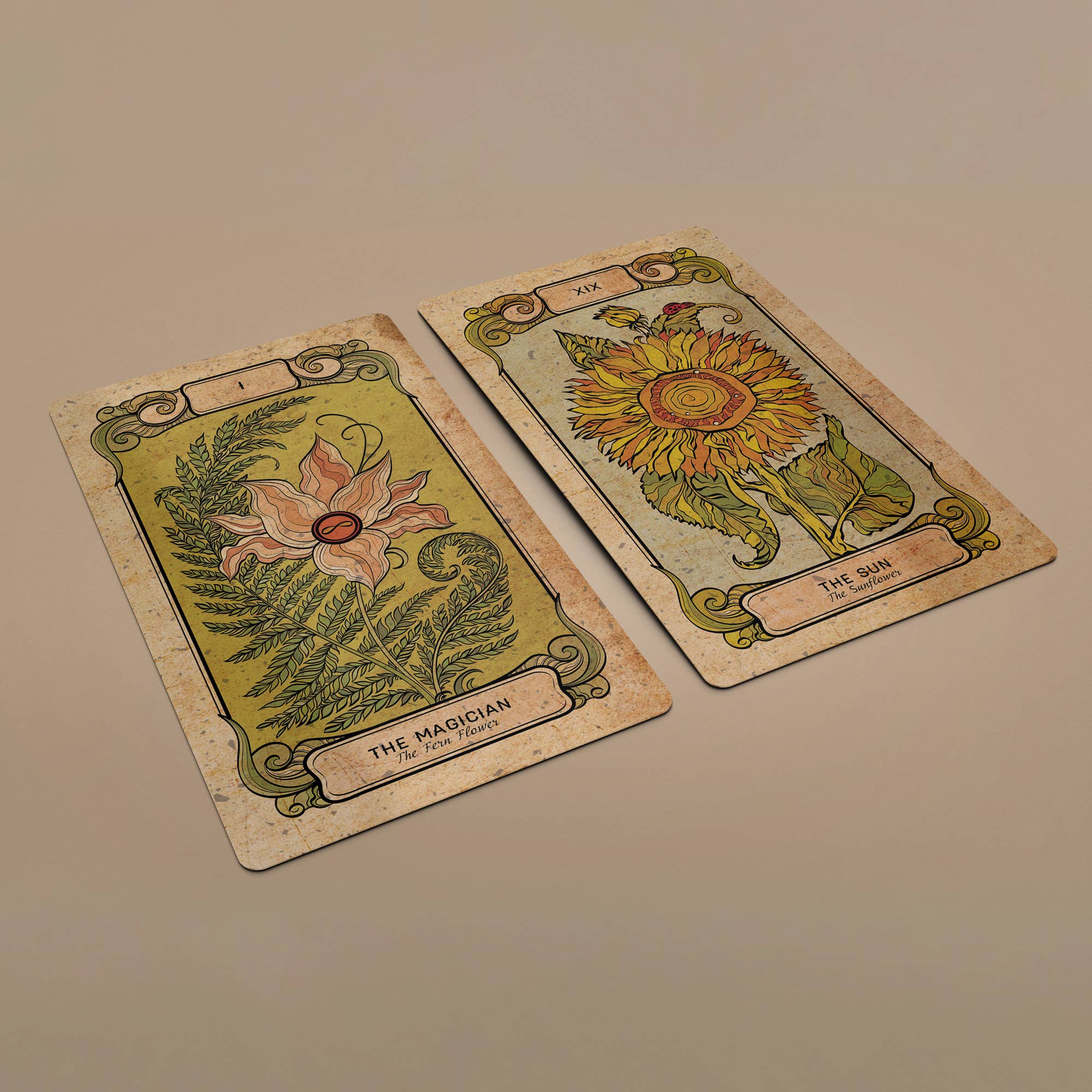 Dark Synevyr Botanica Oculta Tarot Deck 80 Cards - tarot card close-up with botanical illustration I, XIX