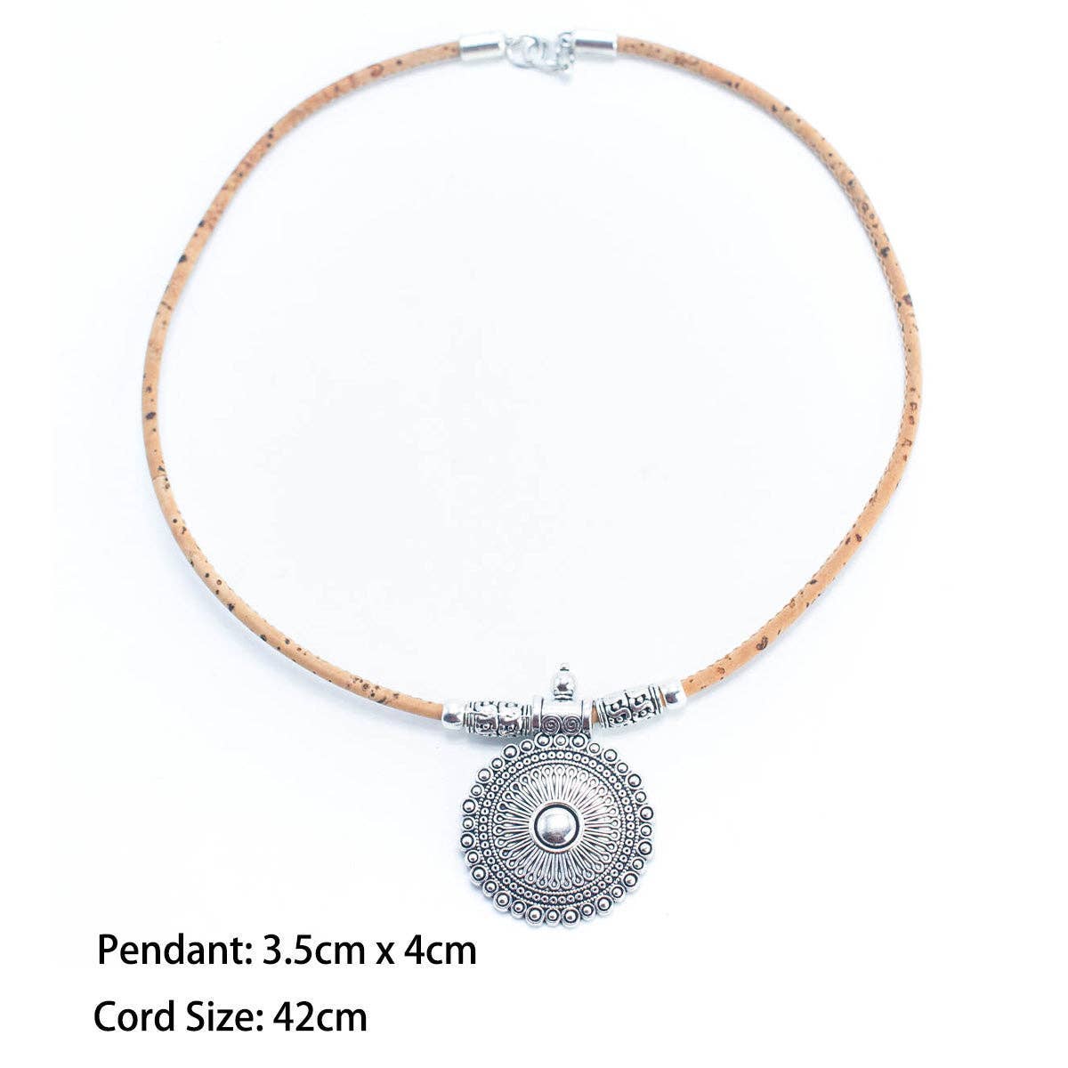 Meninas Bonitas Cork Handmade Cork Necklace 42cm – detail – front view of the natural beige cork necklace with a round silver-tone pendant with sizes on the photo.